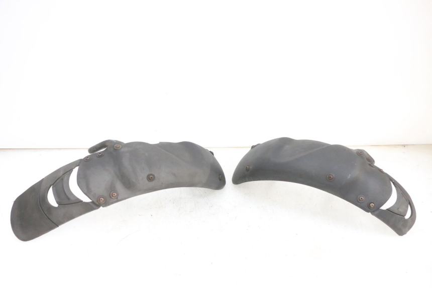 photo de GARDE BOUE AVANT PIAGGIO MP3 125 (2006 - 2014) - Autre angle de vue