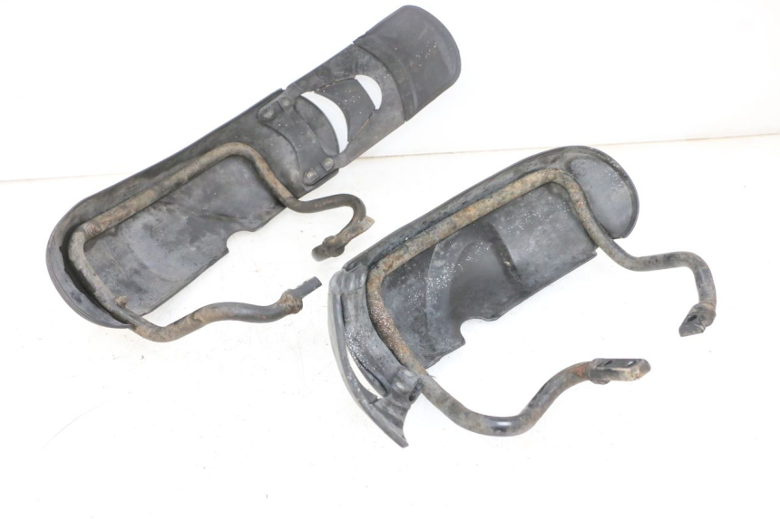 photo de GARDE BOUE AVANT PIAGGIO MP3 RL 250 (2006 - 2010) - Zoom état d’usage