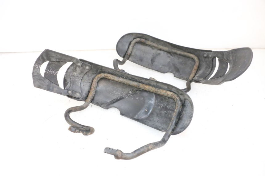 photo de GARDE BOUE AVANT PIAGGIO MP3 RL 250 (2006 - 2010) - Vue d’ensemble