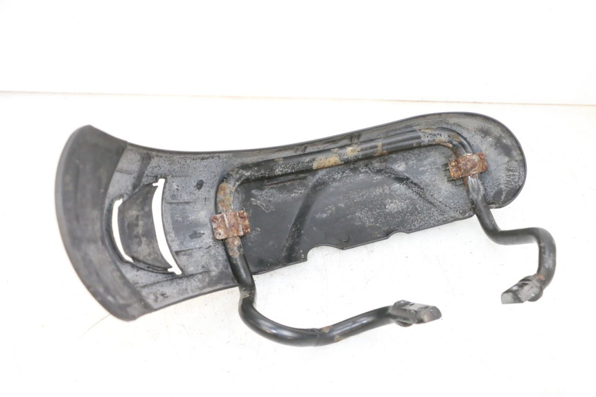 photo de GARDE BOUE AVANT PIAGGIO MP3 500 (2016 - 2018) - Gros plan technique