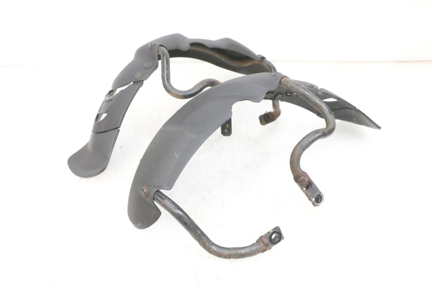 photo de GARDE BOUE AVANT PIAGGIO MP3 RL 250 (2006 - 2010) - Pièce contrôlée