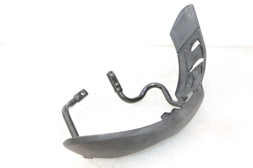 photo de GARDE BOUE AVANT PIAGGIO MP3 500 (2011 - 2015) - Gros plan technique