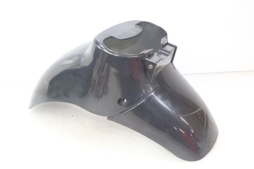 photo de GARDE BOUE AVANT KYMCO PEOPLE 250 (2004 - 2008) - Détails caractéristiques