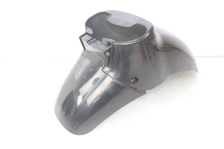 photo de GARDE BOUE AVANT KYMCO PEOPLE 250 (2004 - 2008) - Points de fixation