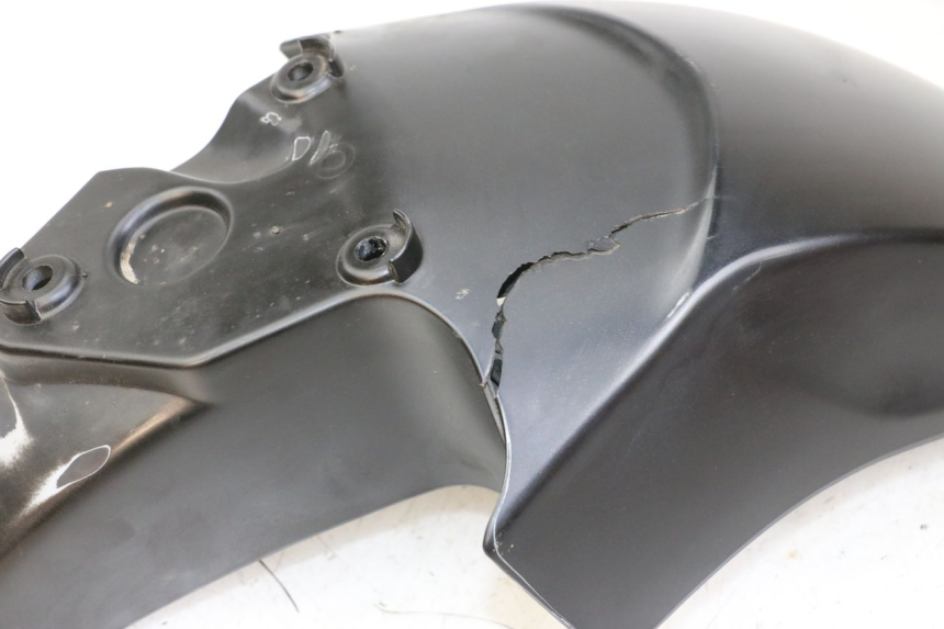 photo de GARDE BOUE AVANT PIAGGIO LIBERTY IGET 4T 50 (2021 - 2025) - Zoom état d’usage