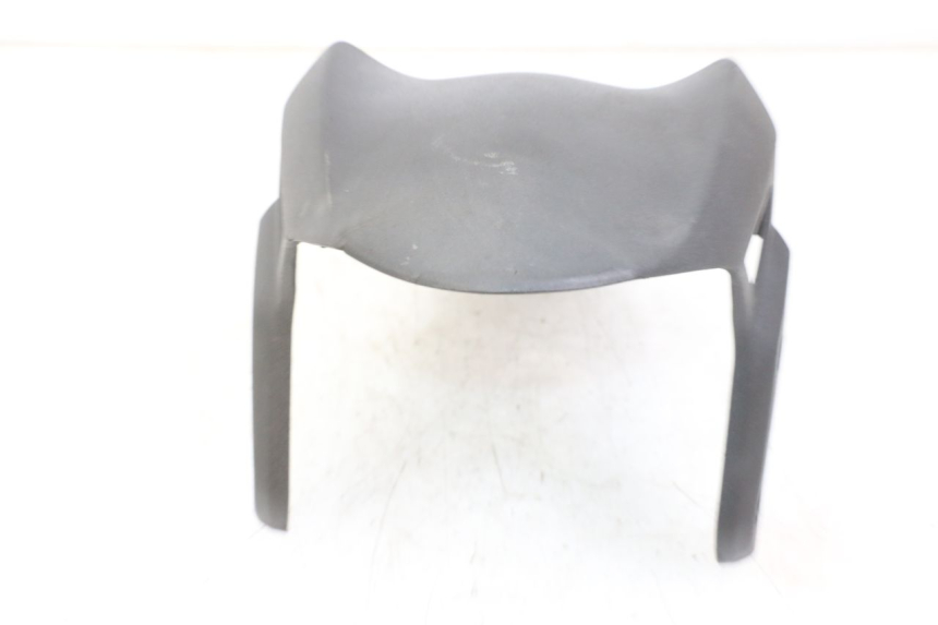 photo de GARDE BOUE AVANT PIAGGIO NEW TYPHOON 50 (2010 - 2017) - Gros plan technique