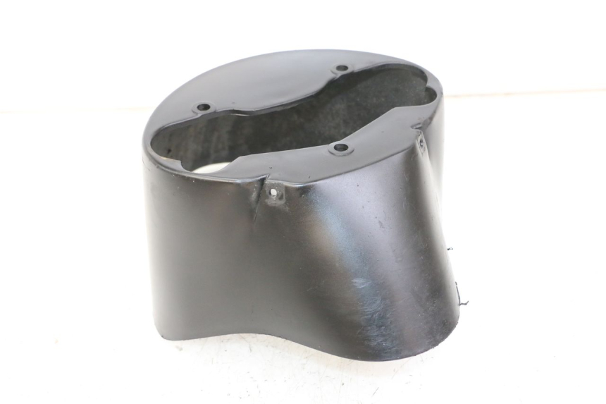 photo de GARDE BOUE AVANT PIAGGIO ZIP 4T 50 (2018 - 2020) - Gros plan technique