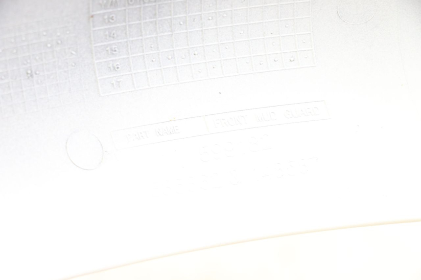 photo de GARDE BOUE AVANT ROYAL ENFIELD CONTINENTAL GT 650 (2019 - 2024) - Gros plan technique