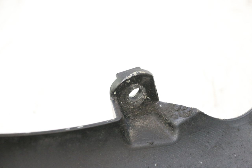 photo de GARDE BOUE AVANT PEUGEOT SATELIS 125 (2006 - 2009) - État de surface