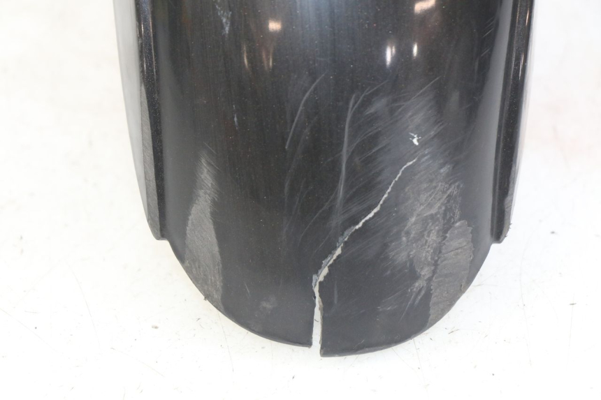 photo de GARDE BOUE AVANT APRILIA SCARABEO 100 (2003 - 2012) - Points de fixation