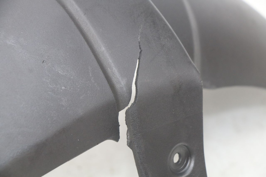 photo de GARDE BOUE AVANT YAMAHA SLIDER NAKED 50 (2004 - 2018) - Points de fixation