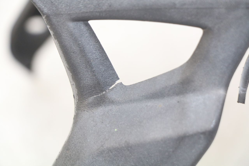 photo de GARDE BOUE AVANT APRILIA SR 2T 50 (2012 - 2017) - Points de fixation