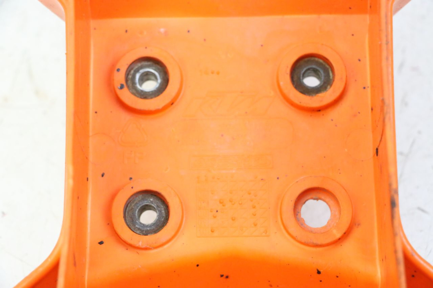 photo de GARDE BOUE AVANT KTM SUPERENDURO R 950 (2005 - 2009) - Détail de la pièce