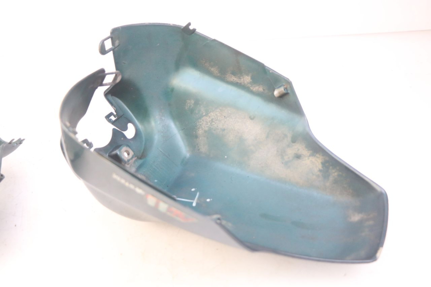 photo de GARDE BOUE AVANT PEUGEOT SV 125 (1991 - 1994) - Vue rapprochée