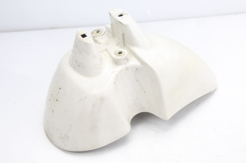 photo de GARDE BOUE AVANT PEUGEOT VIVACITY 100 (1999 - 2008) - Gros plan technique