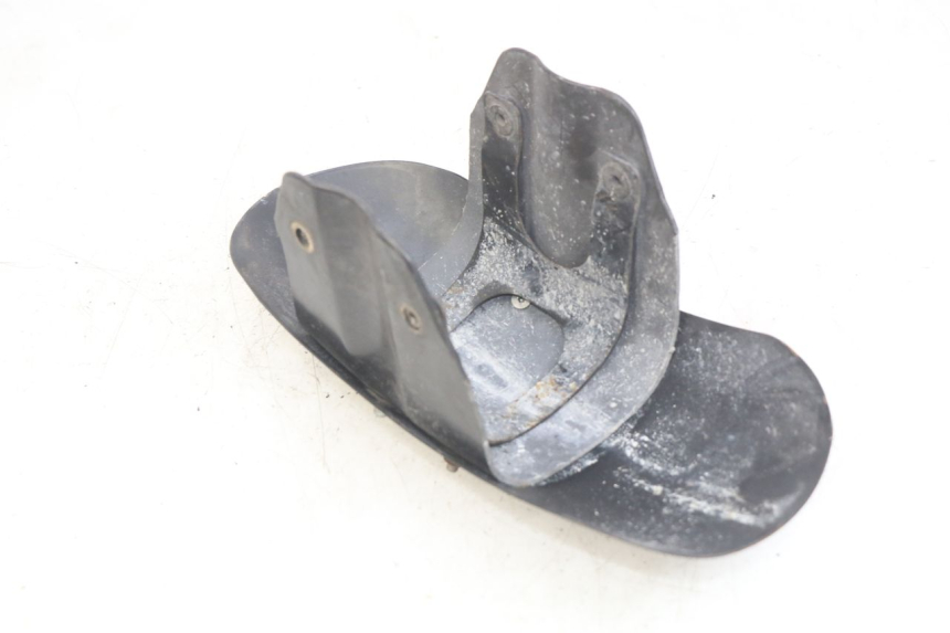 photo de GARDE BOUE AVANT DAELIM VL DAYSTAR 125 (2000 - 2011) - Détail de la pièce