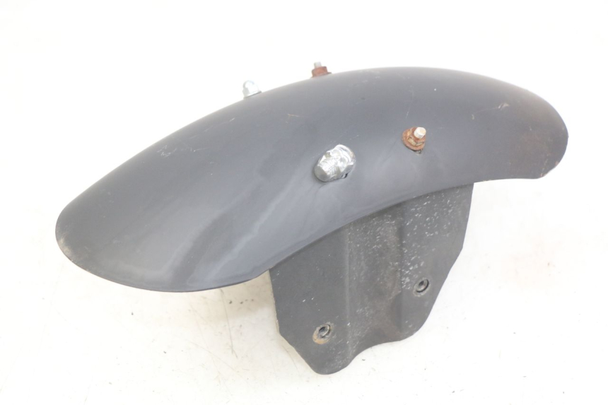 photo de GARDE BOUE AVANT DAELIM VL DAYSTAR 125 (2000 - 2011) - Gros plan technique