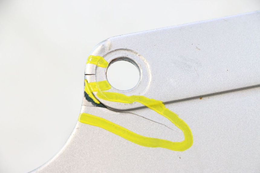 photo de GARDE BOUE AVANT YAMAHA XJR 1300 (1998 - 2002) - Pièce contrôlée