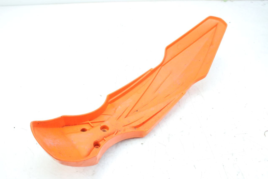 photo de GARDE BOUE AVANT ZHEJIANG XMOTOS XB-81 50 - Gros plan technique