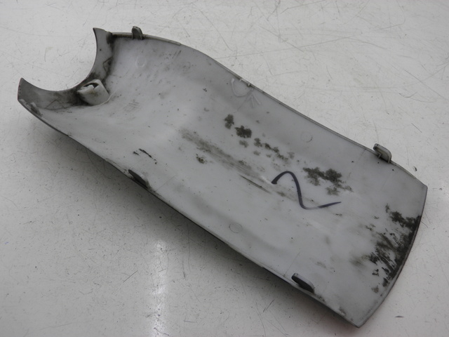 photo de GARDE BOUE AVANT YAMASAKI YM50QT-N3 RETRO 50 (2012 - 2014) - Gros plan technique