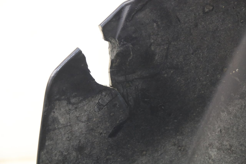 photo de GARDE BOUE AVANT YAMAHA YP MAJESTY 125 (1998 - 2001) - Détail de la pièce