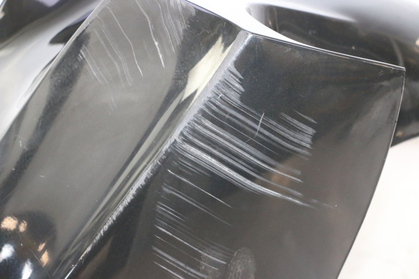 photo de GARDE BOUE AVANT YAMAHA YP MAJESTY 125 (2007 - 2010) - Vue rapprochée