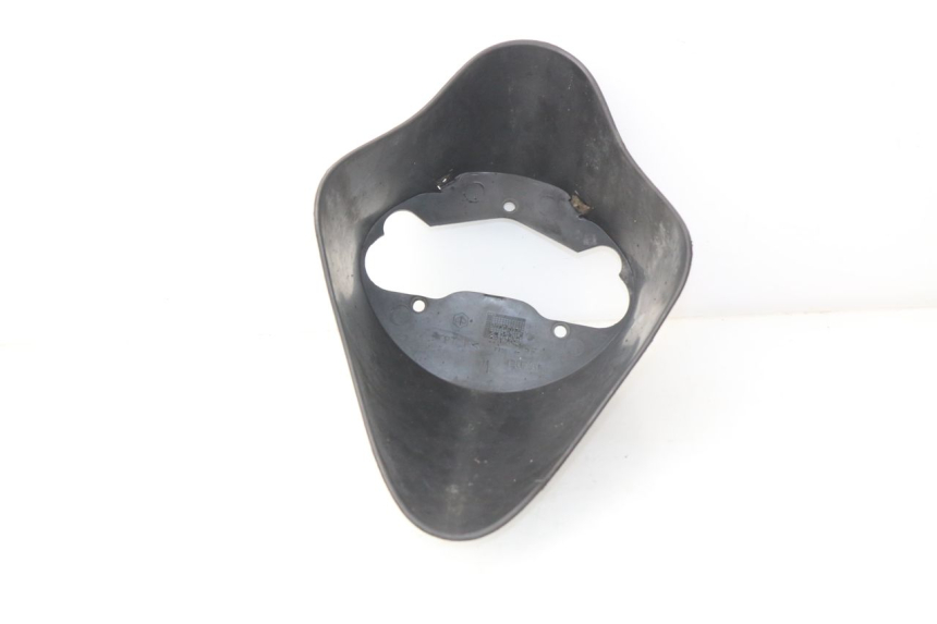 photo de GARDE BOUE AVANT PIAGGIO ZIP 2T 50 (2009 - 2019) - Détail de la pièce