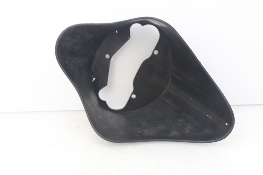 photo de GARDE BOUE AVANT PIAGGIO ZIP 4T 50 (2006 - 2017) - Zoom état d’usage