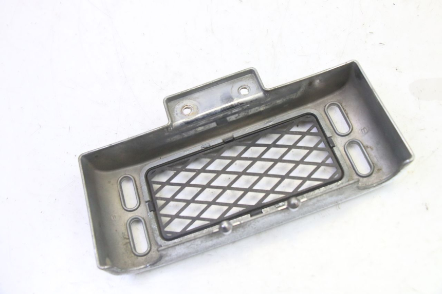 photo de Radiator grille HYOSUNG GV AQUILA 125 (2000 - 2009) - Gros plan technique