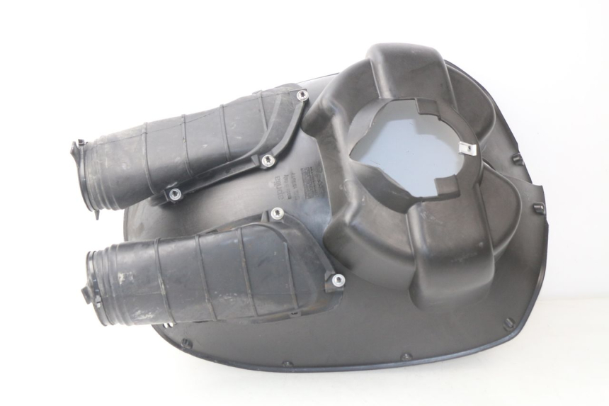 photo de GRILLE RADIATEUR APRILIA ATLANTIC 125 (2003 - 2009) - Gros plan technique