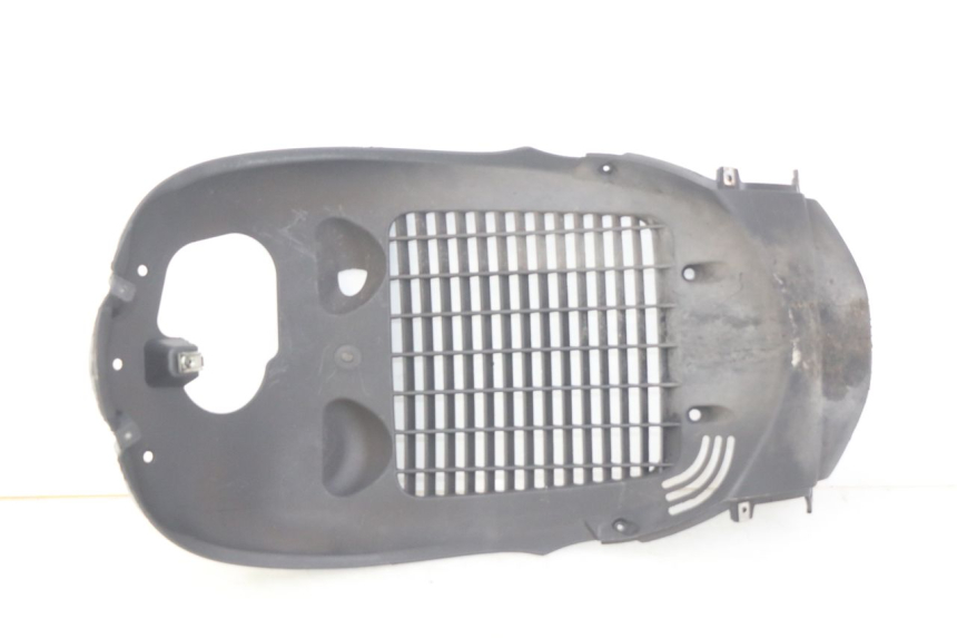 photo de GRILLE RADIATEUR PIAGGIO BEVERLY 125 (2010 - 2015) - Vue principale