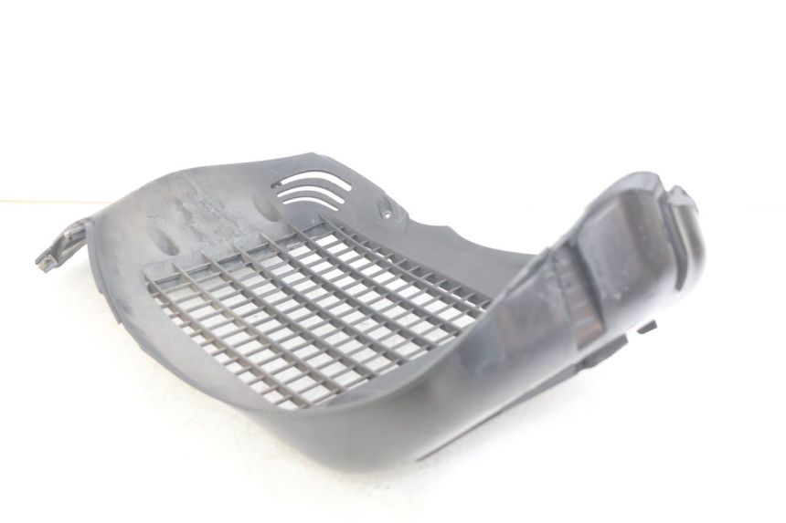 photo de GRILLE RADIATEUR PIAGGIO BEVERLY 125 (2010 - 2015) - Autre angle de vue