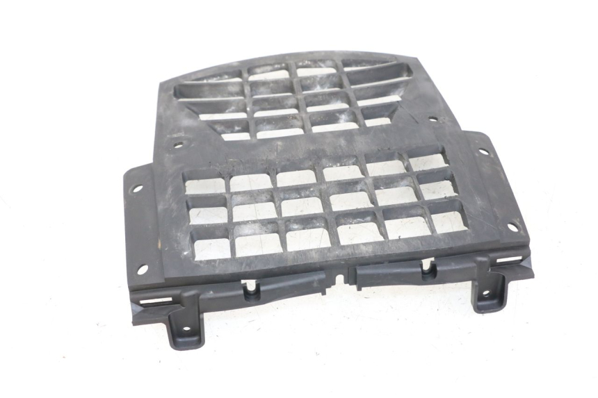 photo de GRILLE RADIATEUR KYMCO DINK STREET 125 (2009 - 2014) - Autre angle de vue