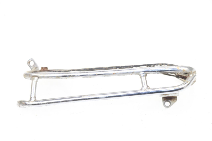 photo de GRILLE RADIATEUR SUZUKI DR DJEBEL 600 (1985 - 1990) - Gros plan technique