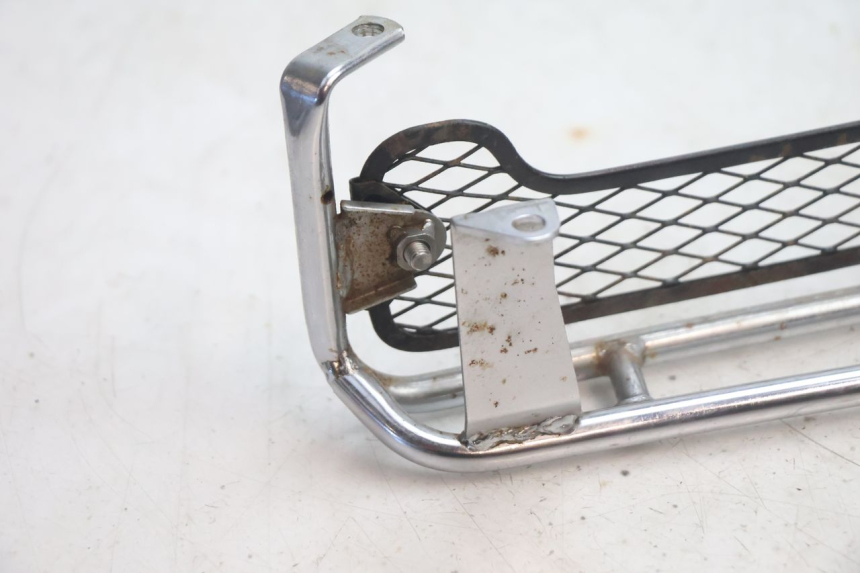 photo de GRILLE RADIATEUR SUZUKI DR S 600 (1985 - 1989) - Autre angle de vue