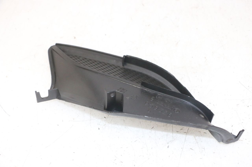 photo de GRILLE RADIATEUR DROITE PIAGGIO NRG POWER PUREJET 50 (2018 - 2021) - Autre angle de vue