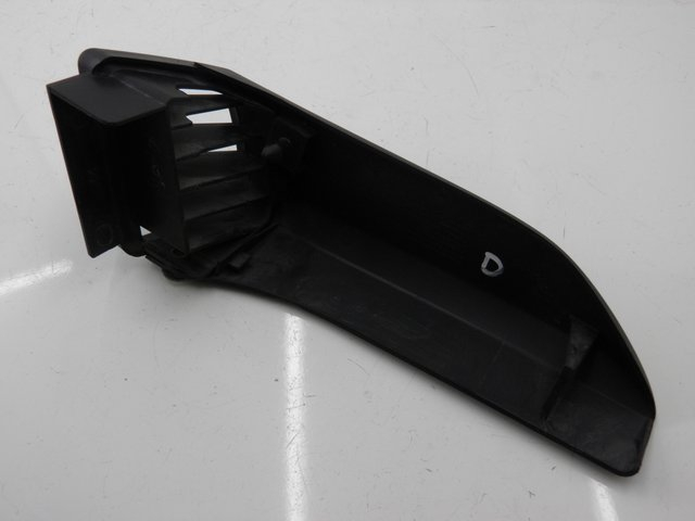 photo de GRILLE RADIATEUR DROITE YAMAHA YBR 125 (2007 - 2009) - Détail de la pièce