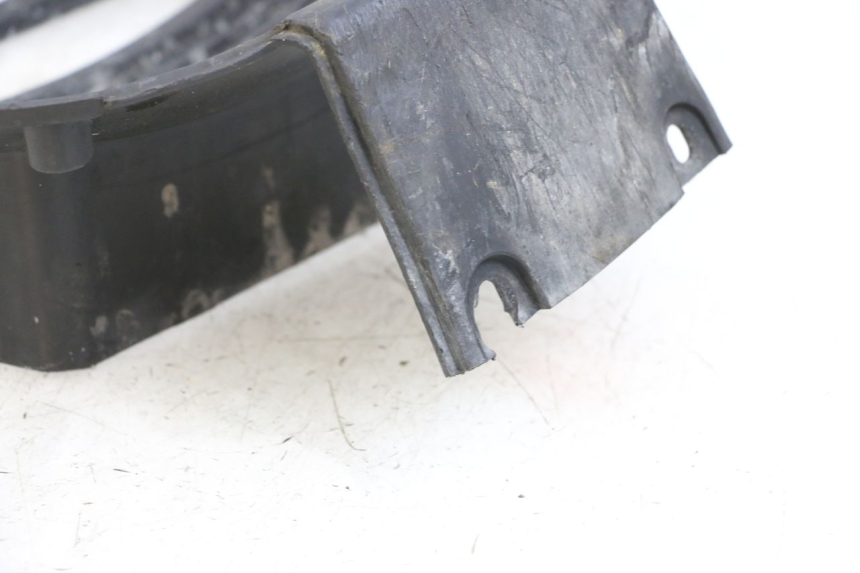 photo de GRILLE RADIATEUR HONDA FJS SILVER WING SILVERWING 400 (2005 - 2008) - Gros plan technique