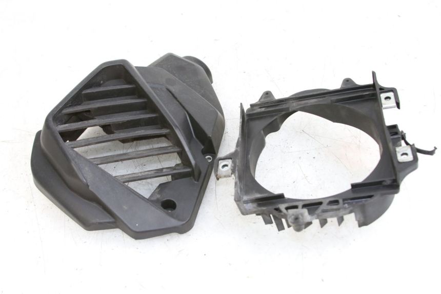 photo de GRILLE RADIATEUR HONDA FORZA 125 (2015 - 2016) - Vue principale