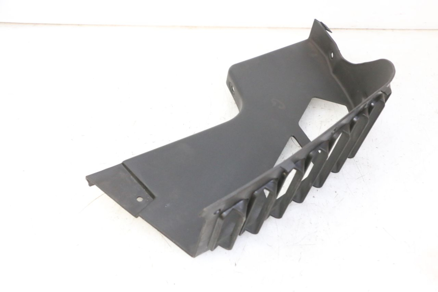 photo de GRILLE RADIATEUR GAUCHE QUADRO 4 4D 350 (2015 - 2018) - Points de fixation