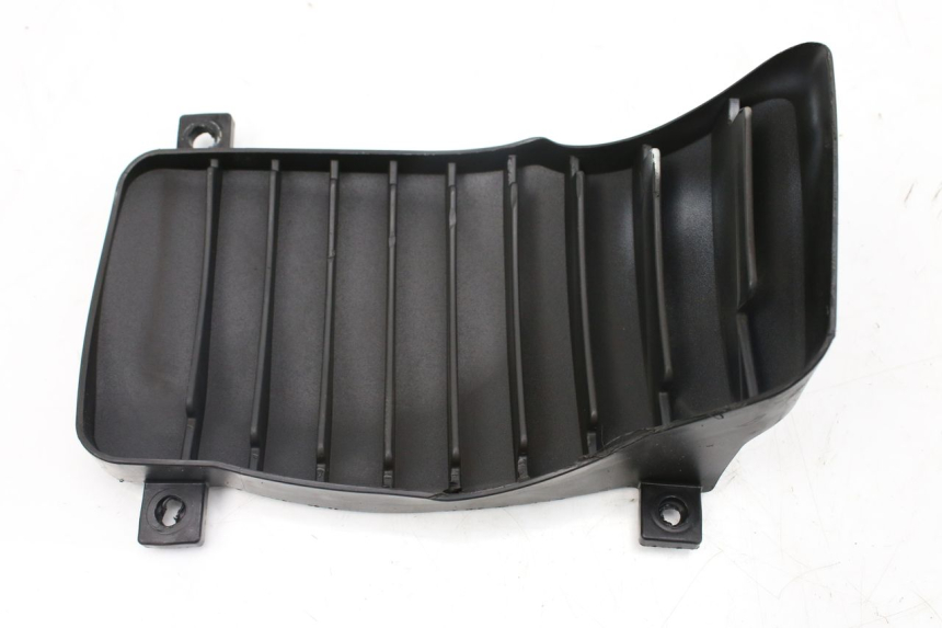 photo de GRILLE RADIATEUR GAUCHE PIAGGIO VESPA GTS IGET ABS 125 (2017 - 2023) - Points de fixation