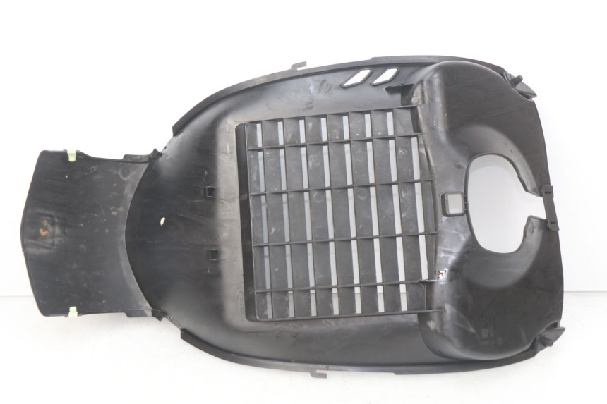 photo de GRILLE RADIATEUR PEUGEOT GEOPOLIS 400 (2007 - 2013) - Autre angle de vue