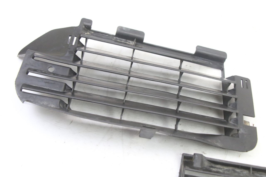 photo de GRILLE RADIATEUR HONDA MTX TC02 125 (1987 - 1989) - Détail de la pièce