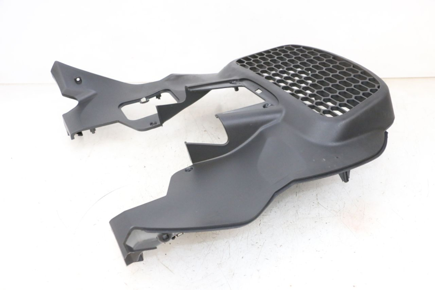 photo de GRILLE RADIATEUR PIAGGIO MP3 HPE 300 (2019 - 2026) - Points de fixation