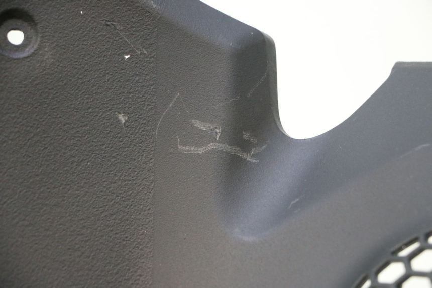 photo de GRILLE RADIATEUR PIAGGIO MP3 HPE 530 (2022 - 2026) - Pièce contrôlée