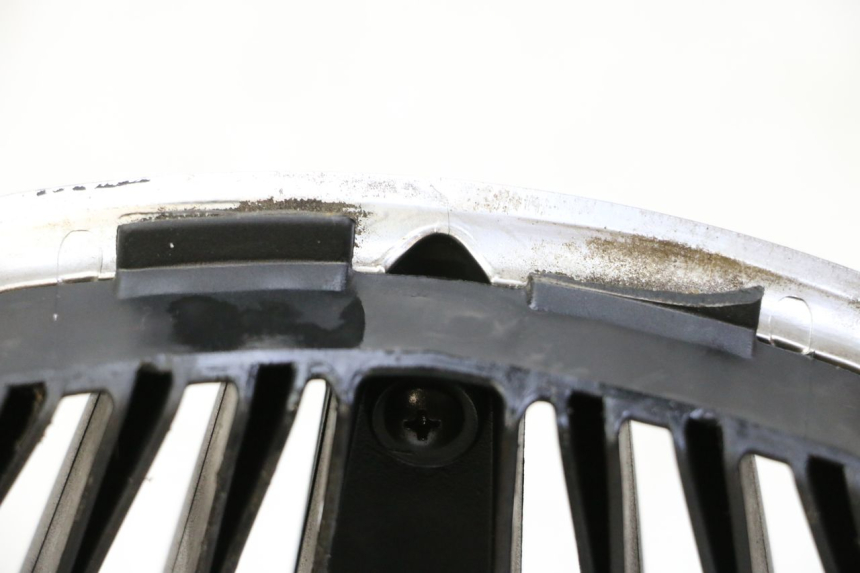 photo de GRILLE RADIATEUR PIAGGIO MP3 LT 300 (2010 - 2016) - Détail de la pièce