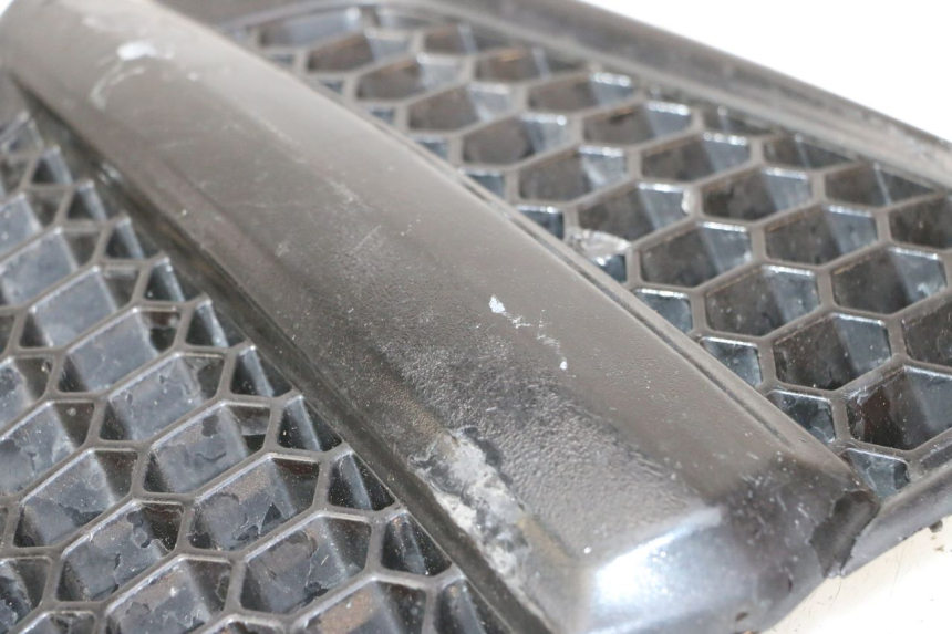 photo de GRILLE RADIATEUR PIAGGIO MP3 500 (2011 - 2015) - Vue d’ensemble