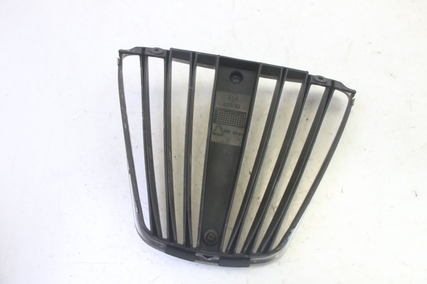 photo de GRILLE RADIATEUR PIAGGIO MP3 RL 250 (2006 - 2010) - Autre angle de vue