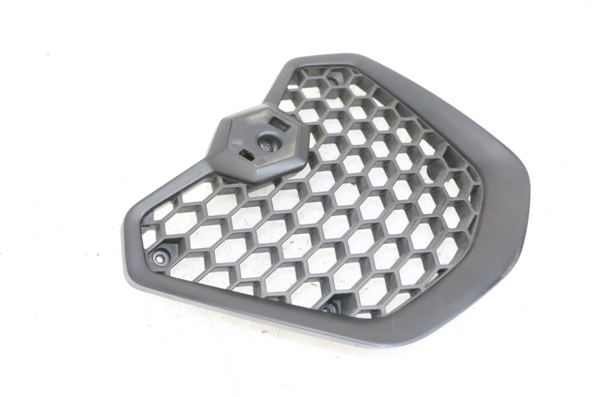 photo de GRILLE RADIATEUR PIAGGIO MP3 500 (2016 - 2018) - Points de fixation