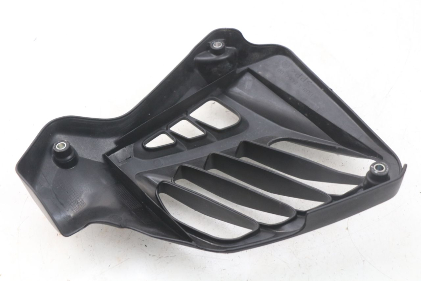 photo de GRILLE RADIATEUR MBK MW TRYPTIK 125 (2017 - 2022) - Zoom état d’usage